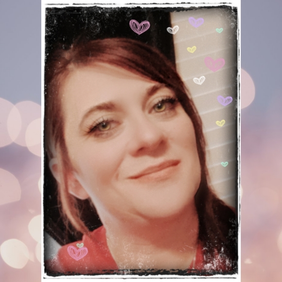 Meet your Posher, Colette an - Picture 1 of 3